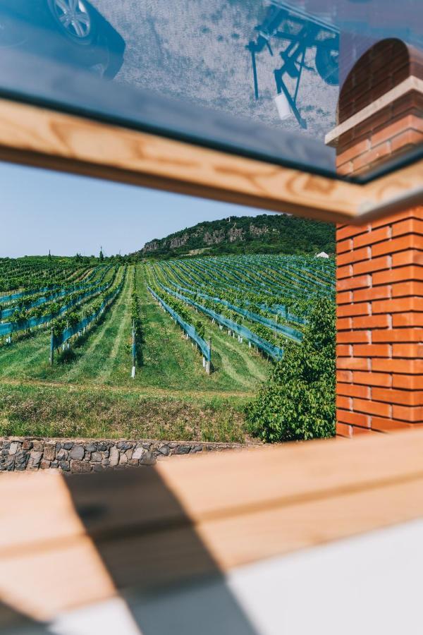 Óbester Panzió Badacsonytomaj Exterior foto